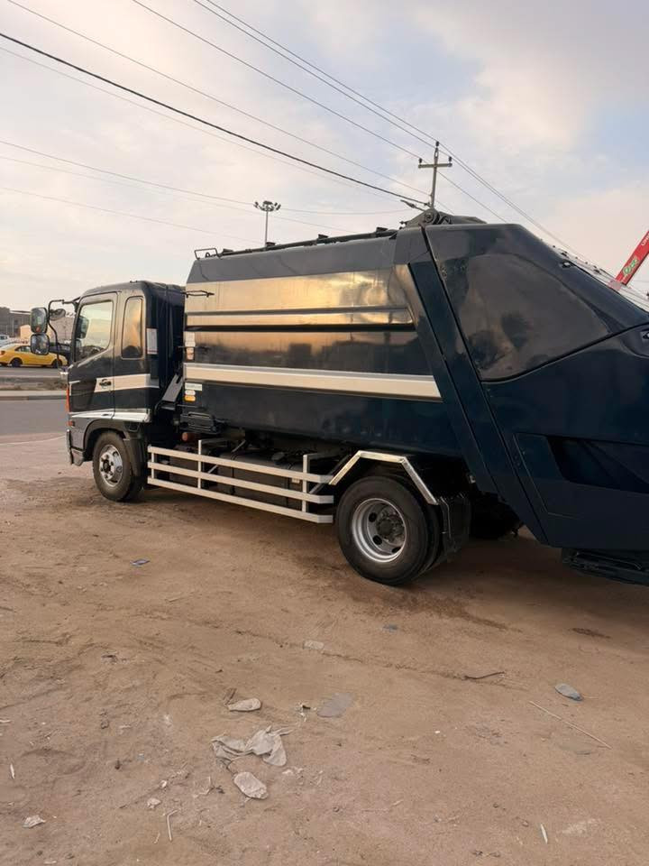 كابسه قماره وربع كبسه ٨ ونص دخول جديده سياره تحفه لون مميز معرض رضا العبادي ***********
