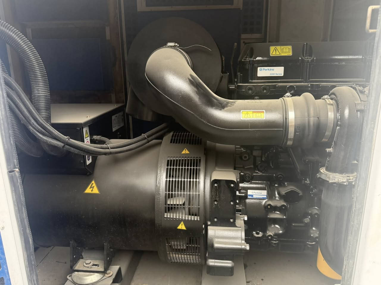 2200  بيركنز شرط حمل 450 على فيز مامفتوح *********** مكان بغداد 52
