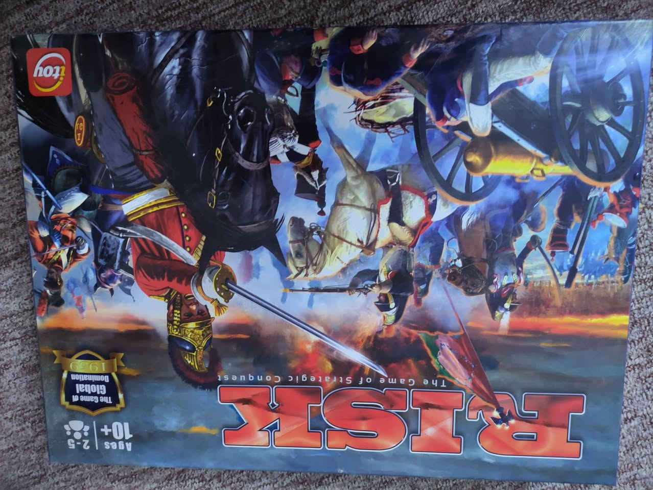 السلام عليكم حاجات للبيع 
1. بيانو إلكتروني قابل للطي (88 مفتاح)
 * الوصف: بيانو "Veetop" ذكي وعملي، يمنحك تجربة البيانو الكاملة بـ 88 مفتاحاً مع ميزة الطي لسهولة التنقل والتخزين.
 * المميزات: يدعم خاصية MIDI، مناسب جداً للمبتدئين وللتعليم، ويأتي مع حقيبة حمل وكابل شحن.
 * الحالة: جديد/شبه جديد (بناءً على التغليف الواضح بالصور).
2. ماكينة تلميع (Polisher) - موديل DWE6401
 * الوصف: صاروخ تلميع (بوليسر) قوي بقياس 125 ملم (5 إنش)، مثالي لتلميع السيارات والأسطح المختلفة.
 * المميزات: تصميم مريح لليد للتحكم الكامل أثناء العمل، وتصميم يتحمل الاستخدام الشاق.
 * الحالة: بكرتونتها الأصلية.
3. لعبة "ريسسك" (RISK) الأصلية
 * الوصف: لعبة اللوحة الشهيرة "The Game of Global Domination" للتخطيط الاستراتيجي والذكاء.
 * المميزات: مناسبة للأعمار من 10 سنوات فما فوق، وتدعم من 2 إلى 5 لاعبين.
 * الحالة: نسخة iToy، الغلاف الخارجي بحالة ممتازة.


**إذا كنت صاحب هذا الإعلان وتريد حذفه لأي سبب، رجاءا أرسل رسالة إلى الدعم الفني**