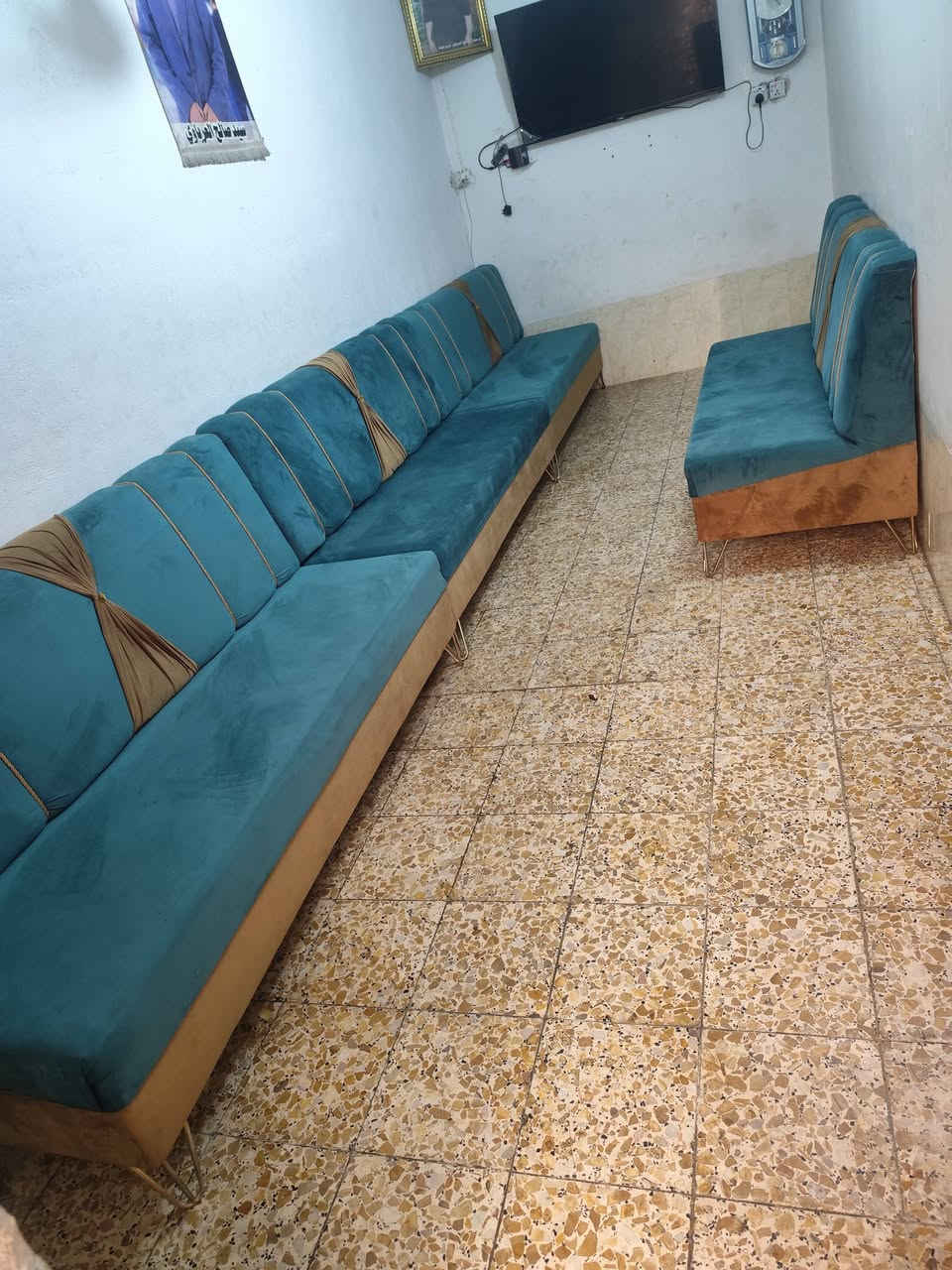 اسلام عليكم تخم كامل سعره 300وبي مجال للبيع  رقم الهاتف ***********
