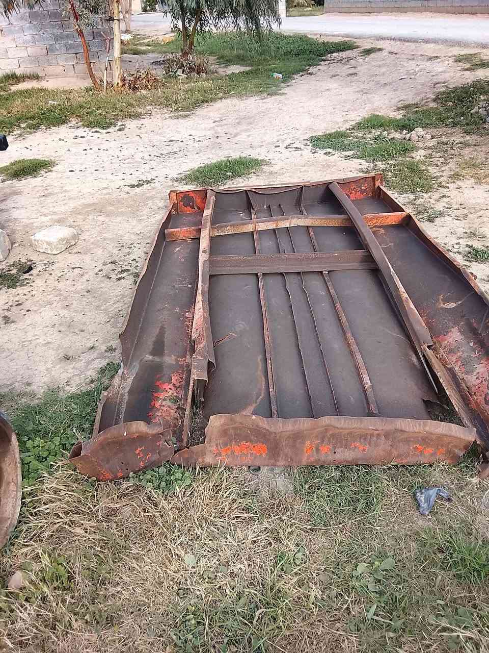 سلام عليكم عربانه اسكندريه شاصي مكفول سعر 450 وبيها مجال هاذا رقم هاتف وشراي يدلل. ***********
