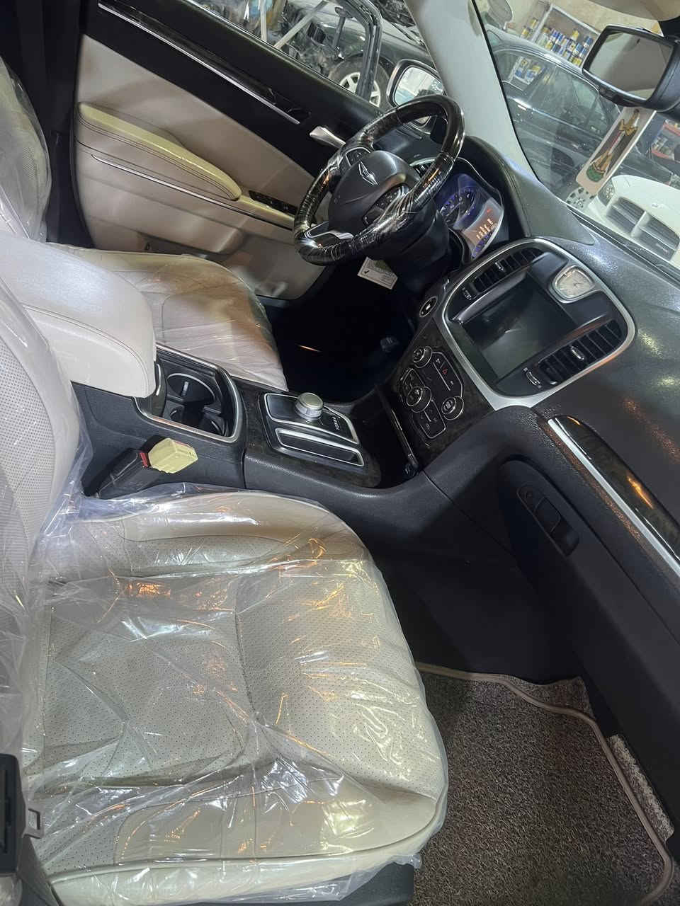 السلام عليكم اوباما 2016 C فول مواصفات رقم اربيل جديد سنويه جديده تريد تحويل وكاله سياره اجاهزه اخير حبايه كفاله ماشيه 94 mi اصل باقي تفاصيل اتصل وتدلل ***********
