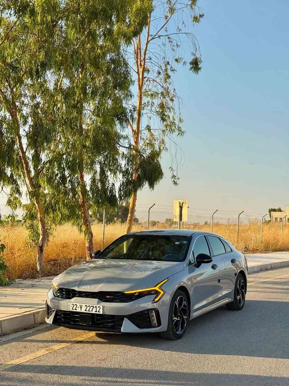 K5  2025 
فئة Gt line
اسمنتي وفول مواصفات🩶
ماشيه ٢٥ الف km
ضررها قطعتين جاملغ وباب سايق مبدلات بدون دواخل السيارة جاهزة ومرقمه  190$
للأستفسار   ***********
