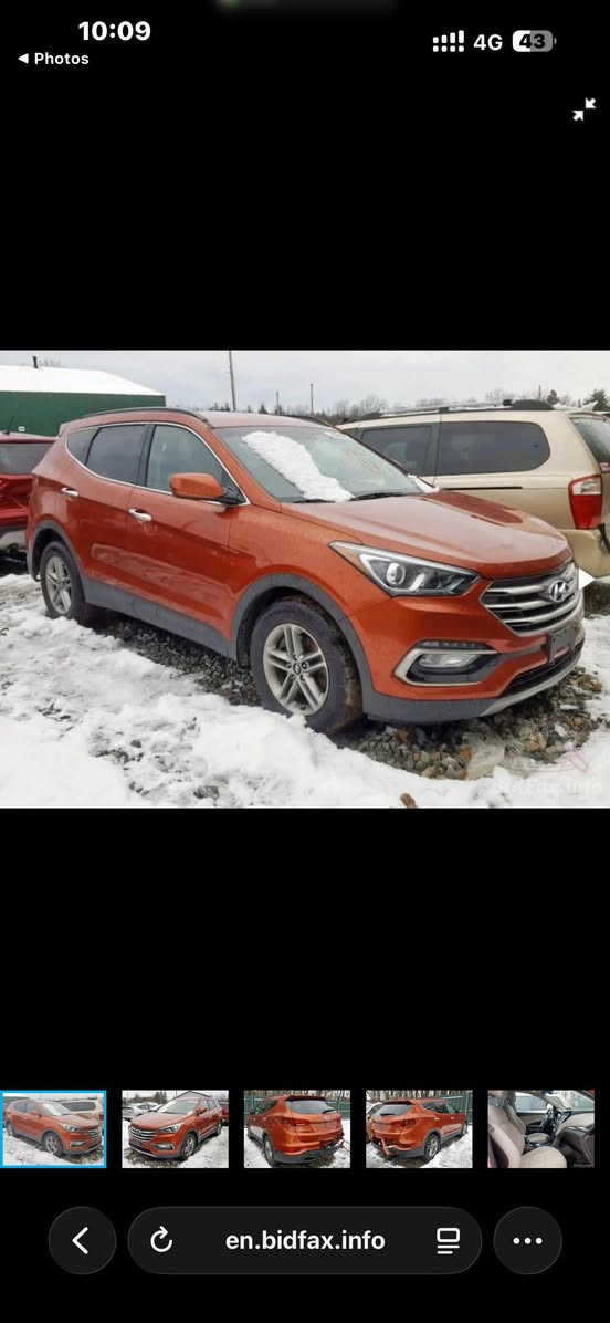 سلام عليكم للبيع سنتافي 2017 وارد امريكي صور الحادث موضحه دعاميه خلفيه فقط ومصلحه نفسها السياره نضيفه مواصفات سبورت 3 وضعيات قياده مانع انزلاق مانع انحدار تحكم جهتين شاشه جبيره تدعم الاندرويد اوتو وابل كار بلي  كشن كهرباء 5 راكب دفع رباعيawd محرك 4 gdi 
السعر 153 وبيها مجال بسيط 
***********
