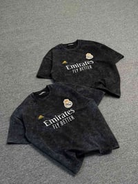 ملابس • بدون تفاصيل