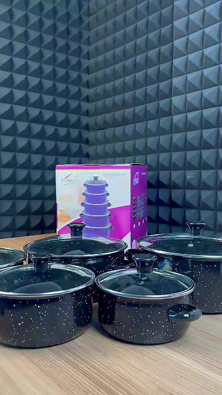 ✨ طقم قدور المينا الفاخر.. أناقة المطبخ وجودة الطبخ ✨
​جددي مطبخك بلمسة فخامة مع طقم المينا المرقّط (5 قطع)، المصمم ليجمع بين الأداء العالي والمظهر العصري الأنيق.
​🥘 ليش هذا الطقم مثالي لمطبخك؟
​توزيع مثالي للحرارة: يضمن لكِ نضج الطعام بشكل متوازن (للأرز، اليخنات، والشوربات).
​تصميم مرقّط فاخر: يضيف لمسة جمالية لسفرتك ومطبخك.
​أغطية زجاجية: تابعي طبختك بكل سهولة بدون الحاجة لفتح الغطاء وفقدان الحرارة.
​نظافة تامة: المينا مادة صحية، سهلة التنظيف، ولا تمتص روائح الأكل.
​عملي جداً: مناسب لمواقد الغاز والكهرباء.
​📏 أحجام متنوعة تناسب كل احتياجاتك:
​الطقم مكون من 5 قدور بأحجام متدرجة تبدأ من (16 سم) للوجبات الصغيرة، وصولاً إلى الحجم الكبير (24 سم) للعزومات العائلية.
​💰 السعر: 35,000 دينار فقط!
​💡 نصائح للحفاظ على جمال الطقم:
​استخدمي أدوات الخشب أو السيليكون للحفاظ على لمعان المينا.
​يُفضل الغسل اليدوي لإطالة عمر المنتج.
​الكمية محدودة! اطلبي الآن وضيفي الفخامة لمطبخك.
​#مطبخ #أدوات_منزلية #قدور_مينا #طبخ_منزلي #تجهيزات_المطبخ #عروض #تخفيضات


**إذا كنت صاحب هذا الإعلان وتريد حذفه لأي سبب، رجاءا أرسل رسالة إلى الدعم الفني**