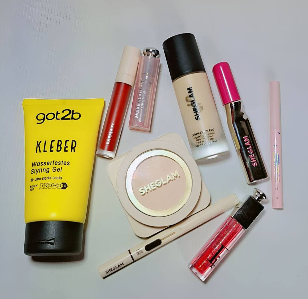 #Flora_Store_No1
عرض شيگلام للبنات  🤏🏻 ୨୧⠀🎀⠀♪⠀｡⠀شمنتضرة !! هل عرض يخليج تشكين شك 🌝 🫦
♡ فاونديشن SHEGLAM برو مات من شيكلام تغطيتة عالية وخفيف ع البشرة ✨
♡ باودر شيكلام الاصلي خفيف على البشرة وثابت لمدة ١٦ ساعـة يثبت الأساس وضد الماء والتعرق .
♡ جل حاجب جو توبي الحجم الكبير يثبت الحاجب لفترة طويلة
♡ حمرة فارمسي درجة 06 اللون الأحمر 
خطييييير هل لووون 😭 أو تتختارين لون ثاني
♡ كلوس رير بيوتي الخورافي شفاف 
ملمع ومرطب للشفة.. 
♡ لب لاينر لون جوزي المادة كريمية تجنن 
من مايك جلامور. 
♡ حمرة ستك مرطبة وموردة للشفة 
رهيبة وعطرها يموووت 🙂‍↔️
♡ گلوس بلون وردي من مايك يرطب ويلمع
وينطي لون خفيف.
♡ مسكارة شيكلام تطول الرموش وضد الماء 
♡ قلم حاجب شيگلام لون بني مع فرشة.

سعر العرض بعد الخصم  :  33 د.ع 
التوصيل لـبغداد 4 وللـمحافظات 6


**إذا كنت صاحب هذا الإعلان وتريد حذفه لأي سبب، رجاءا أرسل رسالة إلى الدعم الفني**