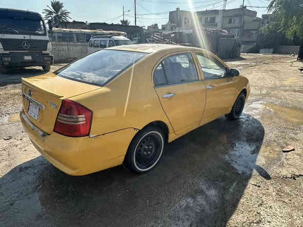 السلام عليكم سياره ليفان 620 كير محرك تدفئه تبريد خير من الله السياره صدرها يرادله تبديل  شوفت عينك نصبتها حلوه عليها  هيئه وغرامات  تنزل من سعر السياره يعني تستلم سيار مصفره راعيها موجود تحويل ثاني يوم السعر 38$ مكاني بغداد الخطيب الزراعي  ***********
