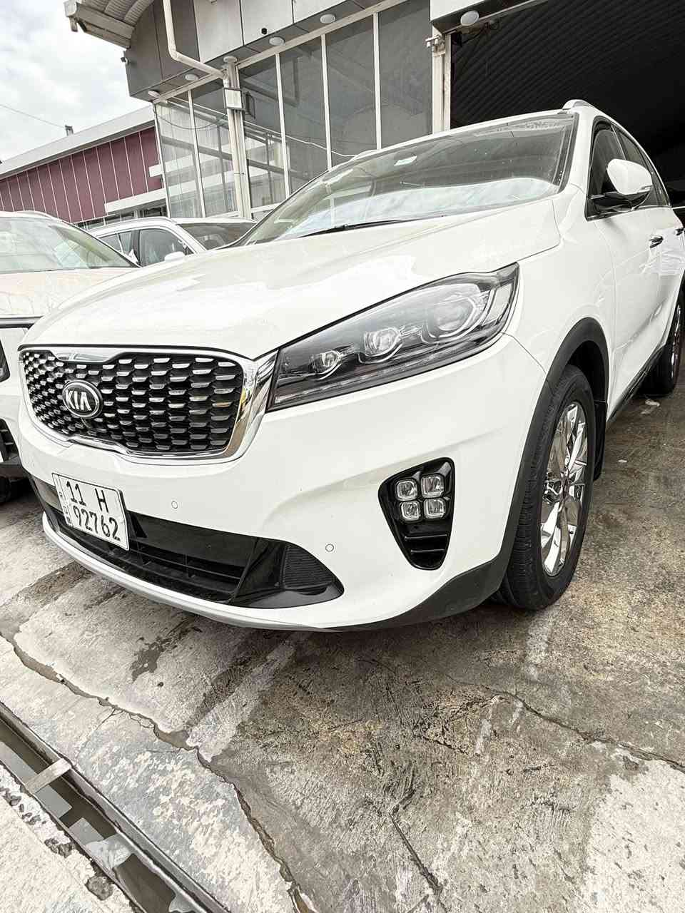 السلام عليكم

للبيع كيا سورنتو 2020 خليجي 🇰🇷
رقم بغداد / تحويل مباشر

🔹 ماشية: 23 ألف كم فقط
🔹 مكفولة من الصبغ والبارد
🔹 محرك 6 سلندر 

المواصفات:
✔️ بصمة تشغيل وابوب 
✔️ شاشة أصلية
✔️ نظام ملاحة أصلي (نفكيشن)
✔️ 4 كامرات (360 درجة)
✔️ حساسات أمامي وخلفي
✔️ بردات أبواب خلفية
✔️ منظومة زنون أصلية
✔️ سيارة نظيفة جداً استخدام قليل 

📍 الموقع: بغداد /. معارض النهضة للسيارات 
📞 للاستفسار: ***********

💰 السعر: (ينذكر على الخاص)
