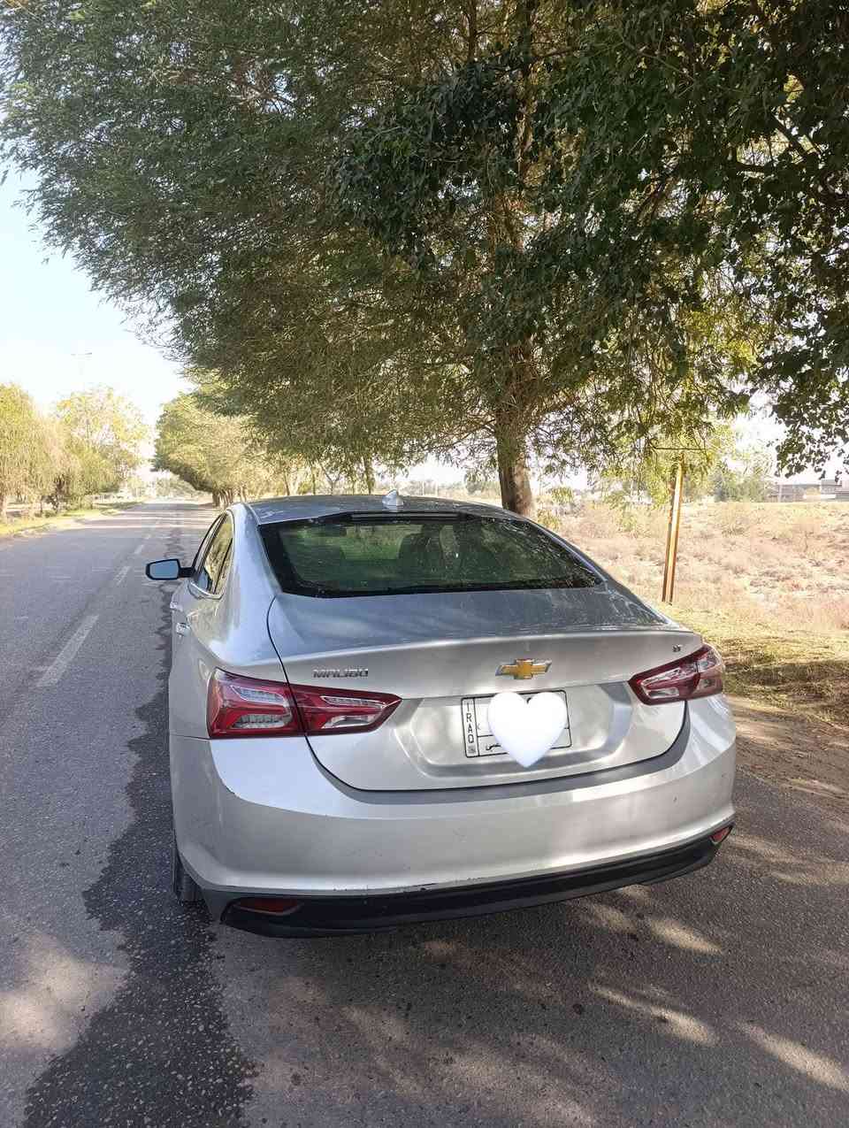 سلام عليكم
ماليبو للبيع
الموديل 2020
الرقم كربلاء معوقين 
بيها وكالة عامة
حادثها جاملغ و بنيد و جاملغ الخلفي شبر  بارد
كير و محرك ممتاز تدفئه و تبريد شغال اضافه الى تدفئ بالكشنات
تحكم ستيرن جهتين كشن السائق كهربائي 
مانع انزلاق توقف ذاتي
فئة LT
العنوان بابل مركز المدينة قرب سيطرة بيت الوزير
رقم الإتصال ***********
