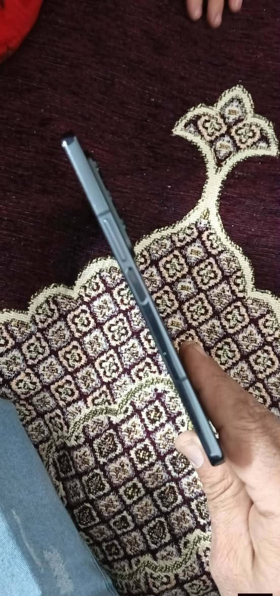 Samsung Galaxy Z Fold 4
مستخدم نظيف جدا  شرق أوسط دبل سيم كارت خطين
 

المواصفات 

الشاشة: 7.6 بوصة - 120 هرتز - Dynamic AMOLED 2X
الذاكرة: 256 جيجابايت
الرام: 12 جيجابايت
المعالج: Snapdragon 8+ Gen 1
الكاميرا: 50 + 10 + 12 ميجابكسل
البطارية: 4400 مللي أمبير شحن سريع شحن واير ليس فقط الشاشة الداخلية ماتشتغل السعر ٢٧٥ الف


**إذا كنت صاحب هذا الإعلان وتريد حذفه لأي سبب، رجاءا أرسل رسالة إلى الدعم الفني**