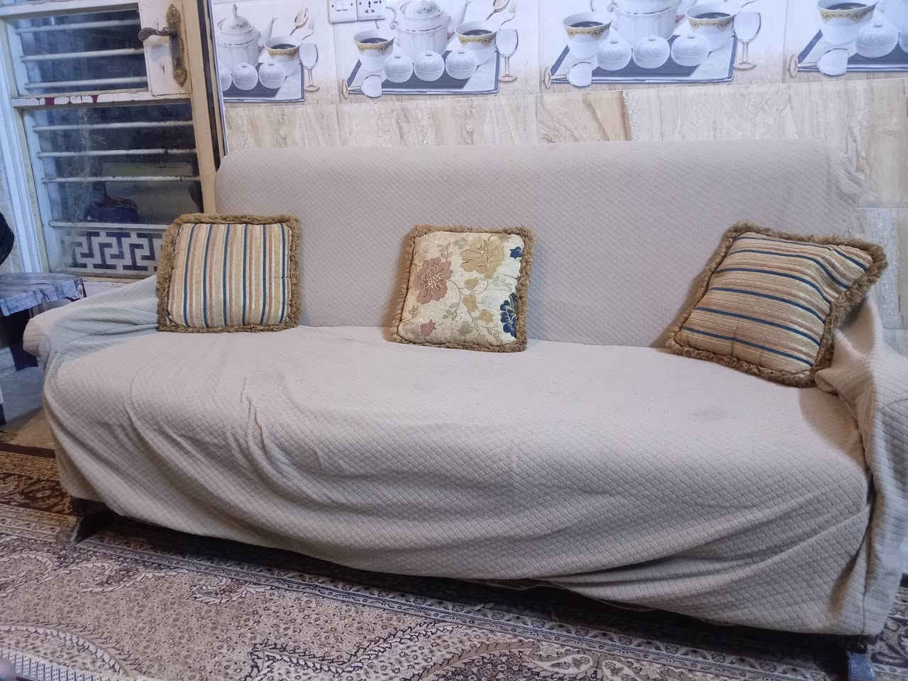 السلام عليكم
نص تخم  قنفات للبيع مكاني المنصور حي دراغ
للتواصل واتساب ***********
