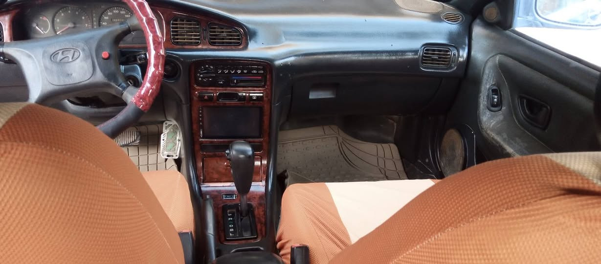 السلام وعليكم ورحمه الله للبيع سوناتا تو موديل 93 جاهزه كير مكينه مكفولات صدر أمامي خلفي تمام تخم تاير كهربائيات كلها شغاله شاشه أربع اوياله دسك السنويه لغاية 31 هزه جديده السعر 44 أو بي مجال. مكان السياره ديالى ***********
