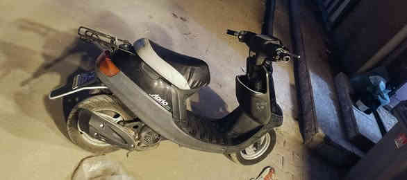 بطة للبيع
محرك مامفتوح 
نكرة سلف هندر 
كل نقص مابيها 
السعر ٣٥٠ قفل 
***********
