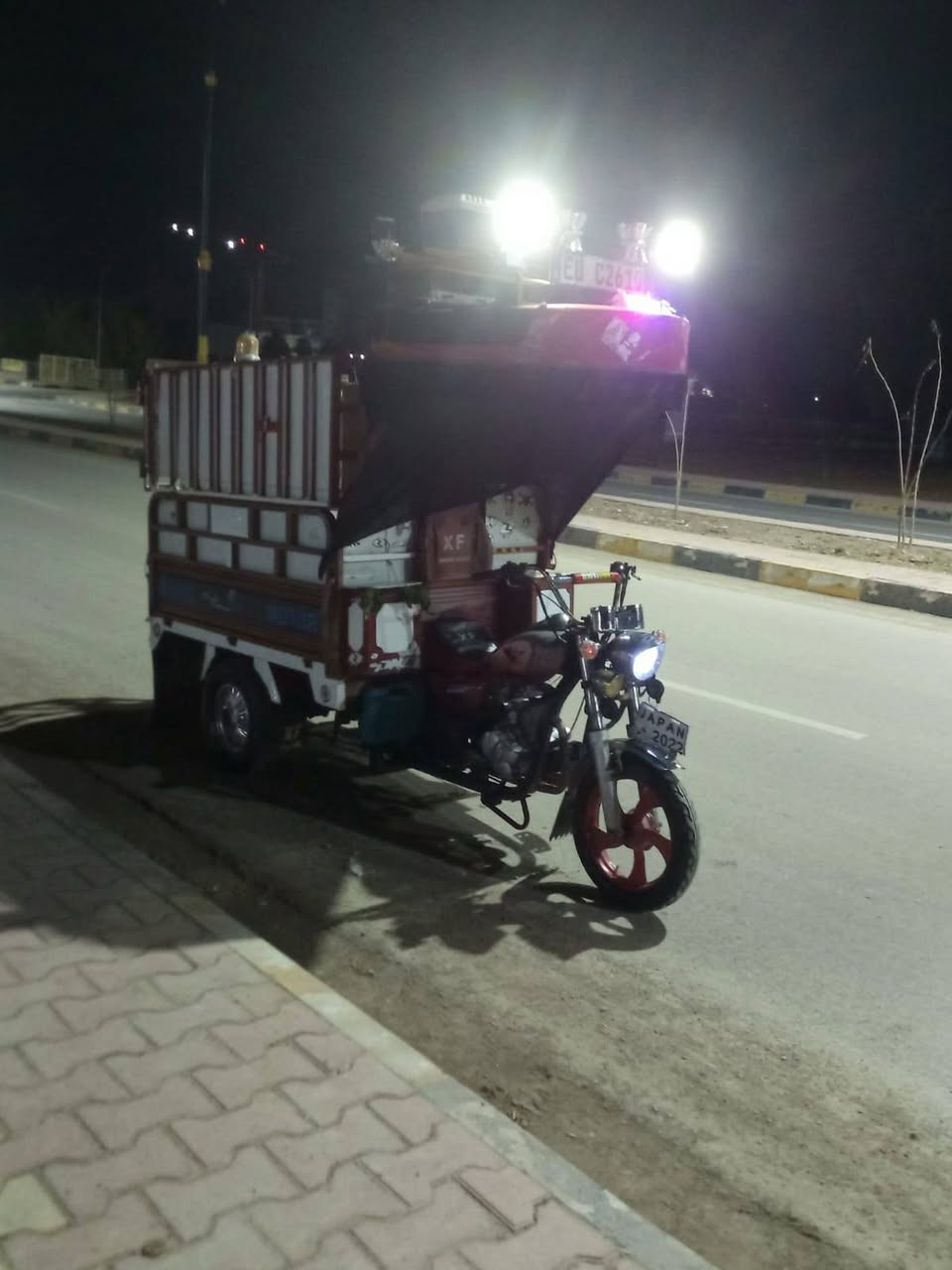 ستوته للبيع 2018 محرك 2025 السعر 1,400 بها مجال ***********
