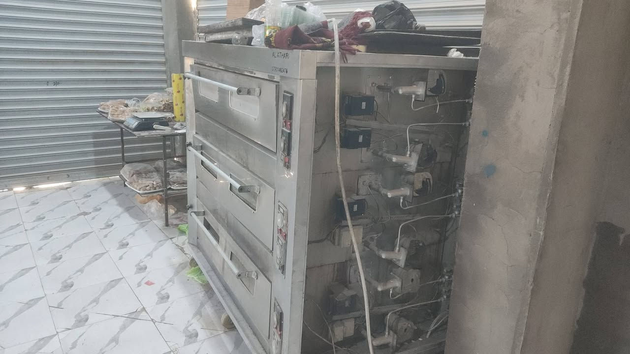 فرن طبقي 3خانات
عرباين 2 وصواني 
خماره جبيره 3×2 
بطل خماره 

نجف الاشرف الاحيدريه ***********
