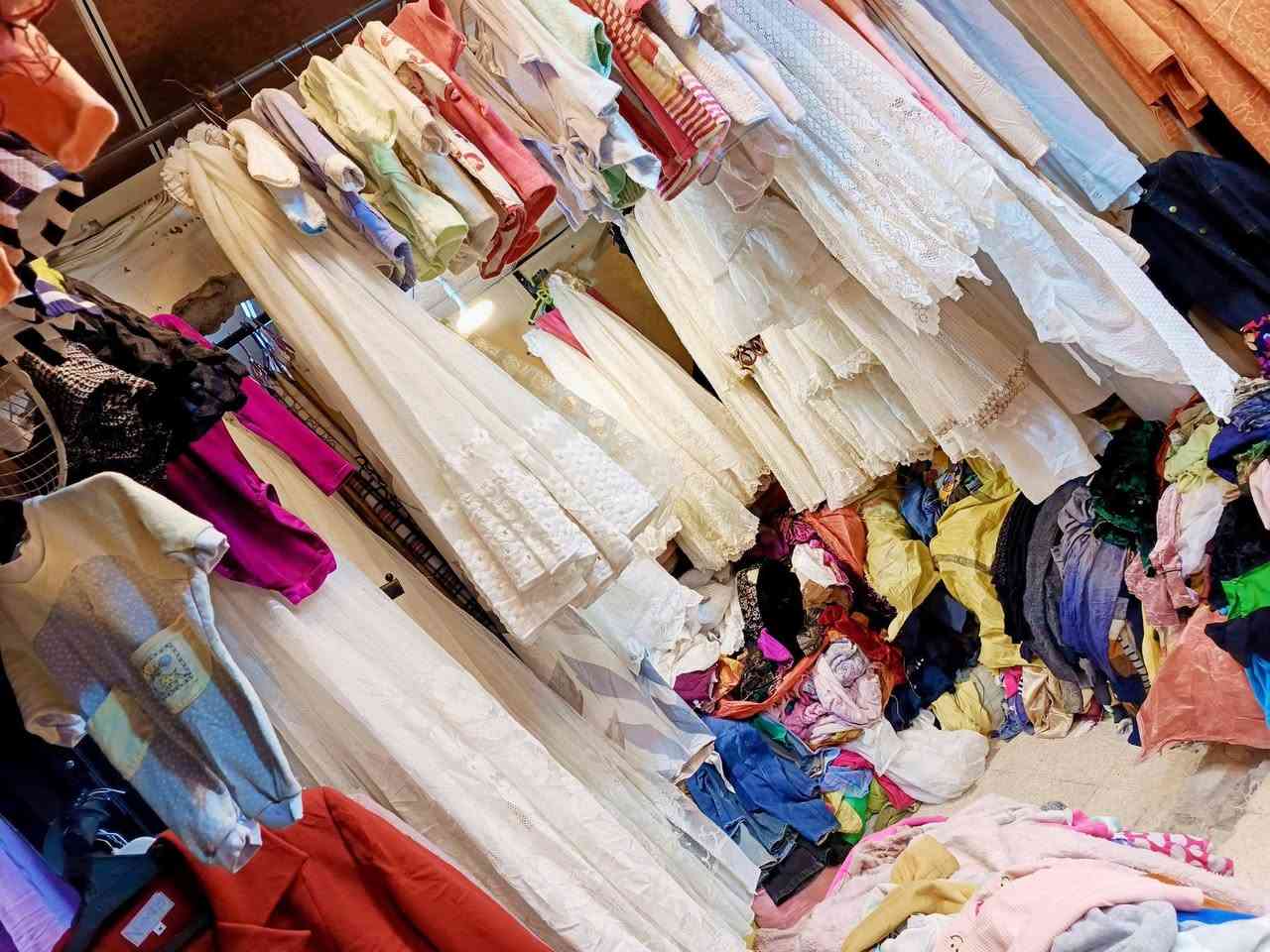 الثلاثاء ✨
وصلنا بردات تول ألماني درجه اولى💥 مطبخ وأستقبال وغرف نوم جميع الأحجام متوفره العنوان موصل حي سومر بعد مطعم سومر ثالث فرع عل يمين أول محل بل فرع عل يسار أهلآ وسهلآ بل جميع👇
أكتب 👈تم ليصلكم كل ما هو جديد👇
للأستفسار***********
واتساب ***********
