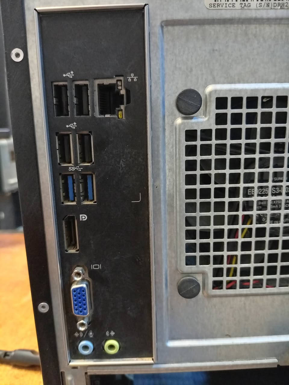 كيس دل 3020 موديل مواصفات i7 جيل 4 ورام حجم 16 غيغة قطعتين هارد 128 ssd لنظام والآخر 500hhdكارت شاشة داخلي مفحوص وكامل من كل النواحي مع واي فاي نت 🌹 سعر 225 الف مع التوصيل مجانا فقط كيس وكيبل كهرباء ورايل نت


**إذا كنت صاحب هذا الإعلان وتريد حذفه لأي سبب، رجاءا أرسل رسالة إلى الدعم الفني**