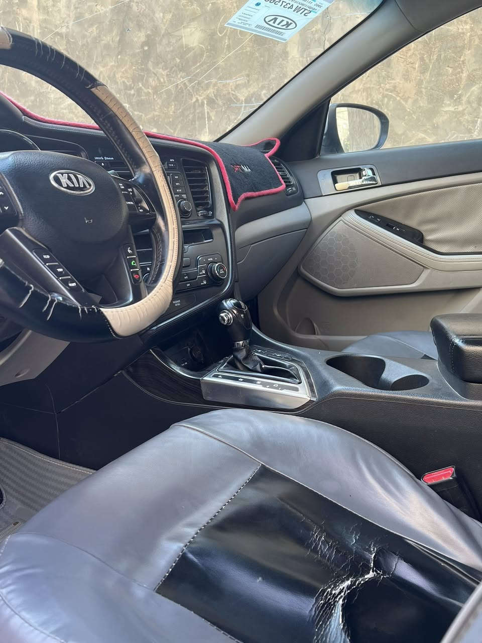 اوبتما موديل ٢٠١١ رقم بغداد بأسمي لون سلفر وارد امريكي فول مواصفات للأخير مكفوله كفاله عامه شرط الفحص السياره جديده حيل وبلعافيه ع أصير من نصيبه ايدية كله جديد 
حادثها فقط الدعامية الامامية طخه مو حادث مثل ما موضح بالسونار 
سيارة مرتبة ونظيفه ماتذب عليها برغي مكاني بابل القاسم 

***********
السعر 110 وبيها مجال حك جيه
