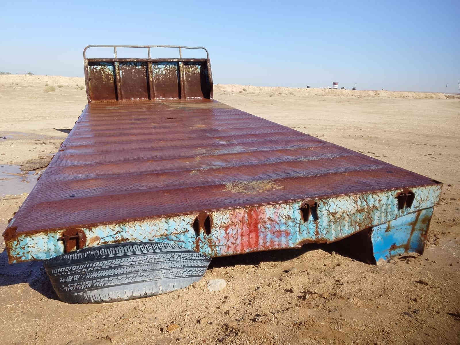 السلام عليكم 
صطحية للبيع نضيفة 
الطول والعرض داخل موجود صور 
#السعر 2,750 وبيه مجال اي ستفسار رقم 
*********** المكان كربلاء
