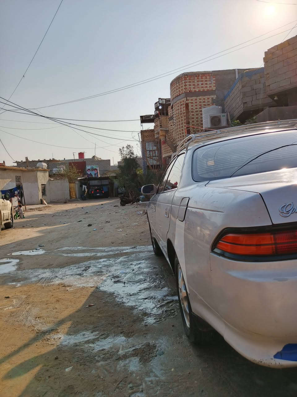 سلام عليكم سياره مارك نفخ. مكفوله من كصه ونقل.  والعيب الشرعي  سنويه ل28مكينه وكير  2500. كفاله. كير ومكينه  وحداديه  وتبريد. وتخم تأير  سياره جاهزه  من كلشي  غرفة جديده العنوان ابو الخصيب  السعر 72 رقم الهاتف ***********
