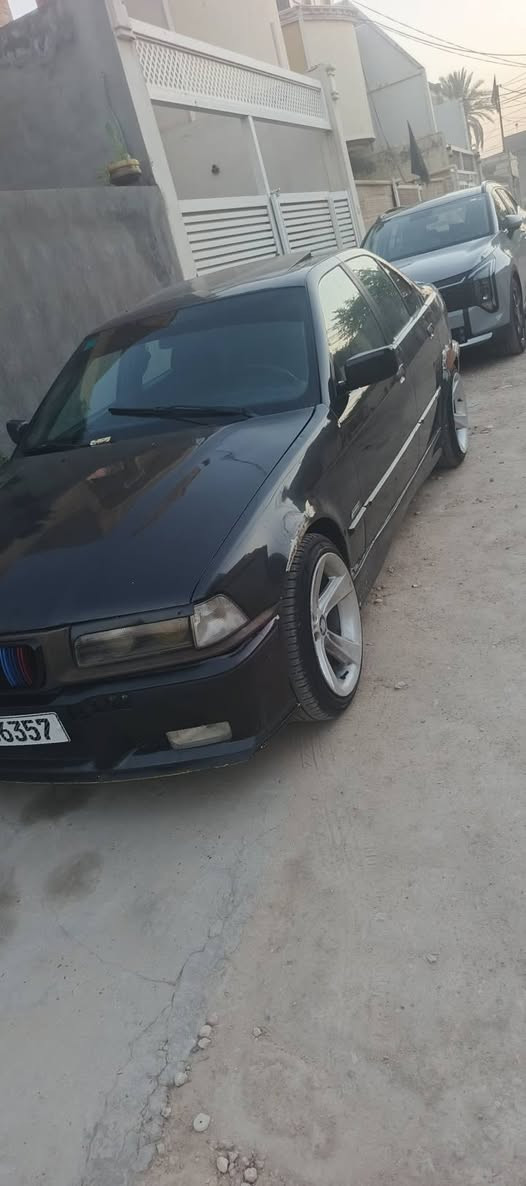 السلام عليكم e36 رقم بغداد انكليزي بأسمي موديل 91 سنويه لحد شهر ال11 نهايته ياله تسقط مكينه 28مسكر تك فانوس كير اوتو مكينه وكير وتخم تاير كفاله المكينه قبل شهر شديتها حداديه الاماميه نضيفه بنسبه 80% الحداديه الخلفيه جديده كهربائيات كلها شغاله دعاميات m  ودوس الجانبيه m  ويل 17 هامان 
شعله ومعدل تشك الكاع بيها طخه بلدور الخلفي مثل ماموضح بلصوره صبغ عام جماليه كفاله من شواصي وقواعد دبلات نقص تبريد فقط السعر 45وبيها مجال قليل مكاني بابل حي الجزائر ***********
