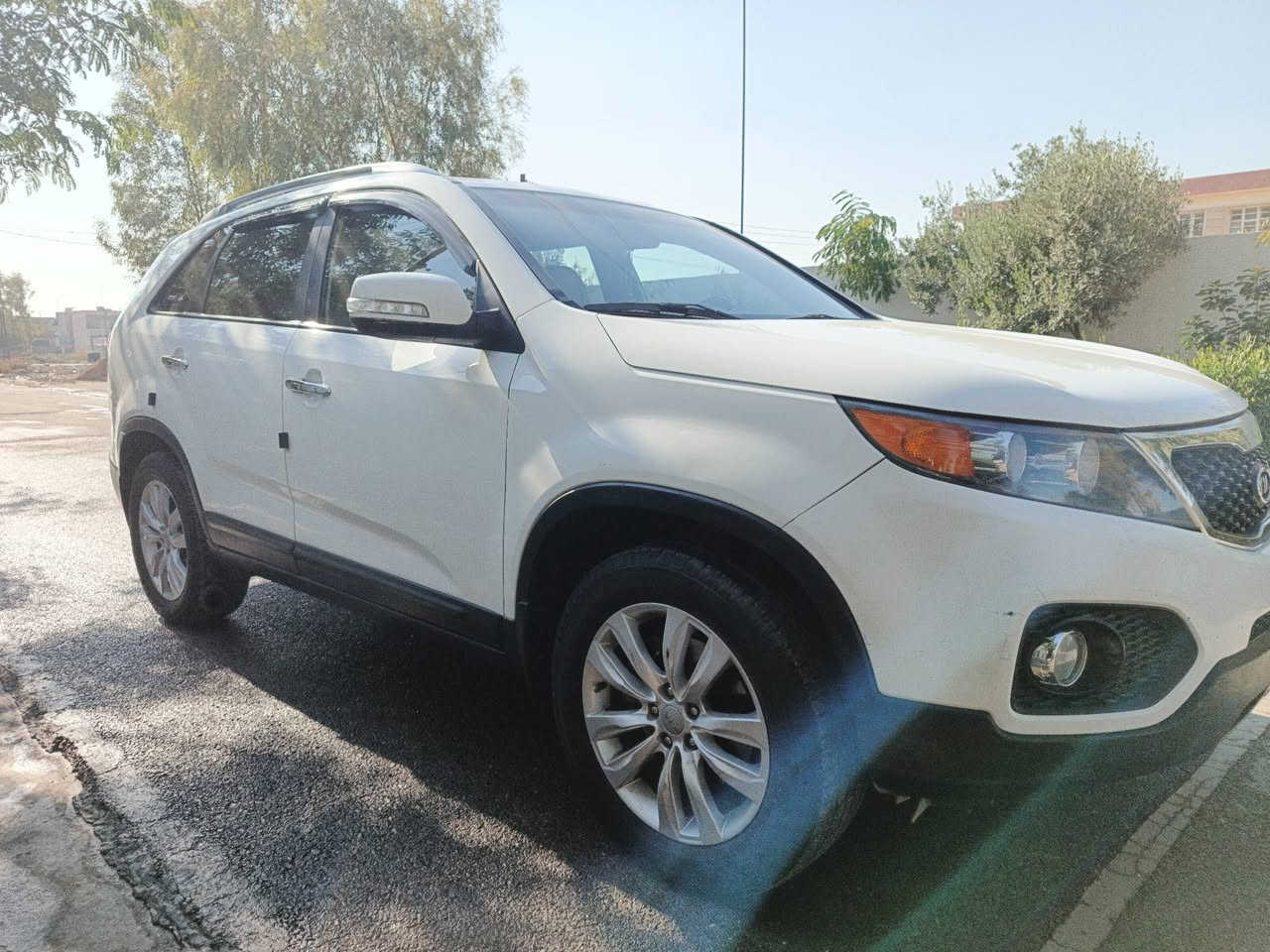 سورينتو موديل 2013 رقم نينوى السيارة بإسمي بيها كوبون نص فول 3 قطع تبريد محرك 4سلندر مفتوح مابيها صبغ بيها تصليح ٤ شظايا  مال التحرير السعر 155 التواصل على الرقم ***********
