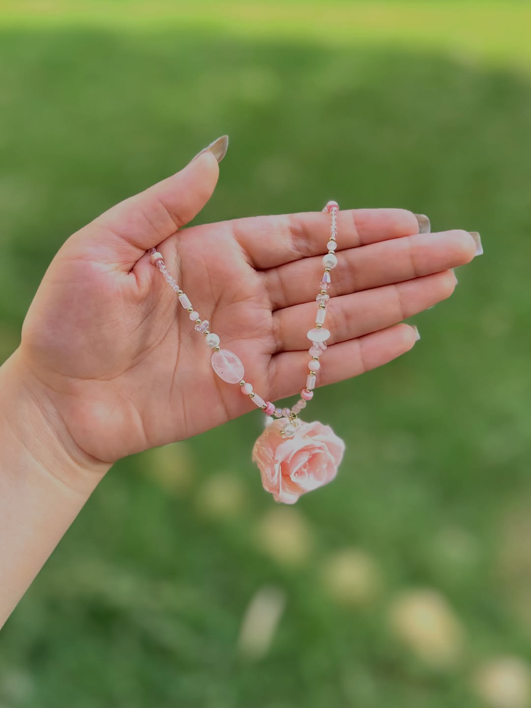 قلادة الورد المجفف بالريزن🥺🎀


**إذا كنت صاحب هذا الإعلان وتريد حذفه لأي سبب، رجاءا أرسل رسالة إلى الدعم الفني**