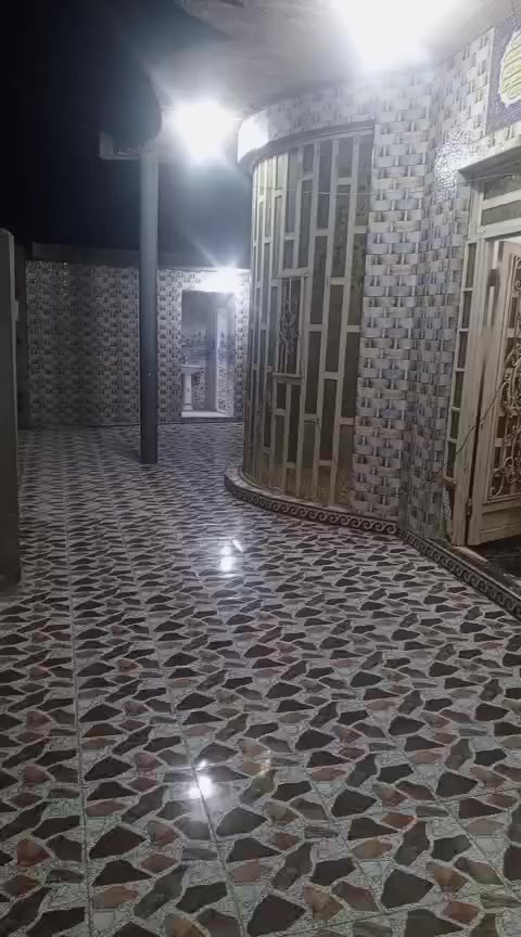 بيت للبيع على طريق ابو الماش ***********
السعر 80 وبيه مجال
