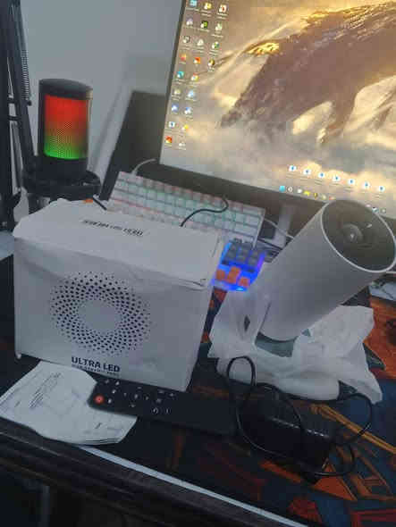 السلام عليكم 🌹 
وجبة بروجكترات جديد غير مستعمل
اذا تريد تكلب الحايط كله شاشة بدون متفلس هاي فرصتك
كلهن مفحوصات وشغالات 💯
مع ضمان شهر
كل الاجهزه تحتوي على منفذ hdmi اج دي لربط اي جهاز 
للعرض
اذا جان عندك لابتوب مبايل بلي اكسبوكس حاسبة او ستلايت او تي في بوكس كلهن ترهمن
التسلسل من الافضل الى الاضعف من اليسار لليمين
الي واحد فوك الاخ بالصور يعني نفس المواصفات ونفس الصورة ونفس السعر

الاول:
1080p 60hz or 786p 96hz 16:9
يدعم عرض المبايل من خلال واير الشحن
افضل واحد من ناحية نقاوة الصورة والالوان والدقه

السعر 75 الف

الثاني والثالث:
720p 60hz 16:9
يدعمن عرض المبايل من خلال واير الشحن
الالوان. 90% تشبه الوان الاول
الوان حلوه و دقه جيدة

السعر 50 الف للواحد

الرابع:
480p 60hz 3:4 
الوان و دقه جدا قريبه عله الثاني والثالث
و يدعم عرض المبايل من خلال واير الشحن 

السعر 35 الف

الخامس و السادس
480p 60hz 3:4
لا تدعم عرض المبايل من خلال واير الشحن 
الوان جيدة جدا بالنسبة لسعره

السعر 25 الف للواحد

الاسعار نهائيه رجاءً اي عموله ماكو

العنوان: بغداد السريدات الجديدة وره صيطرة الشعب 
توصيل متوفر لكل المحافظات 🚚 

للحجز على الخاص او واتساب:
*********** بغداد
