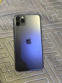 ايفون 11 pro max ذاكرة 256 وبطاريه جديد مبدل 100% وشاشة كذالك نظيف ماب...