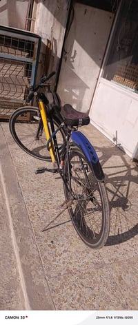 بايسكل للبيع اسمه سي 700 باله ياباني حجمه ٢٦ + ويا هديه جنطه+بم+قفل  0...