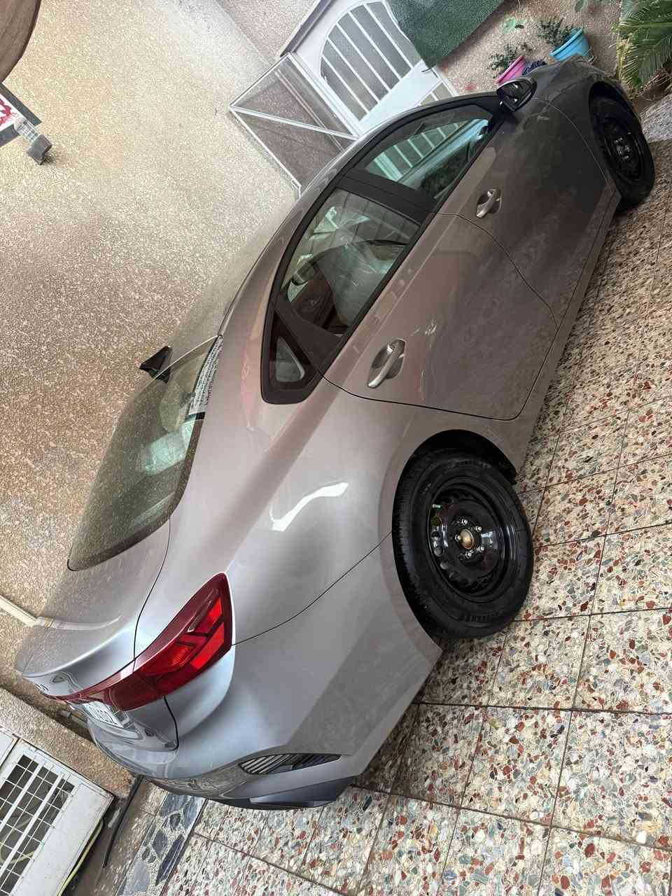 السلام عليكم 🫡 
فورتي موديل 2023 وارد امريكي
نص فول السياره
رادارت ٣٦٠ توقف ذاتي تحديد مسار قياده ذاتيه
عله ايدي اني مستورده
حادثه بنيد  صبغ فقط  
بدون ايرباك دواخل كفاله 
لا لغد ولا شاصي 
كير مكينه خير من الله 
مدوشمه عام لايت زنون + بلوجكتر مال GT
تخم تاير ويل ١٥ جدد 
بدون لاشخوط ولارصعات 
مكاني الامين 2 
*********** 
السعر 158 بيه مجال بسيط
