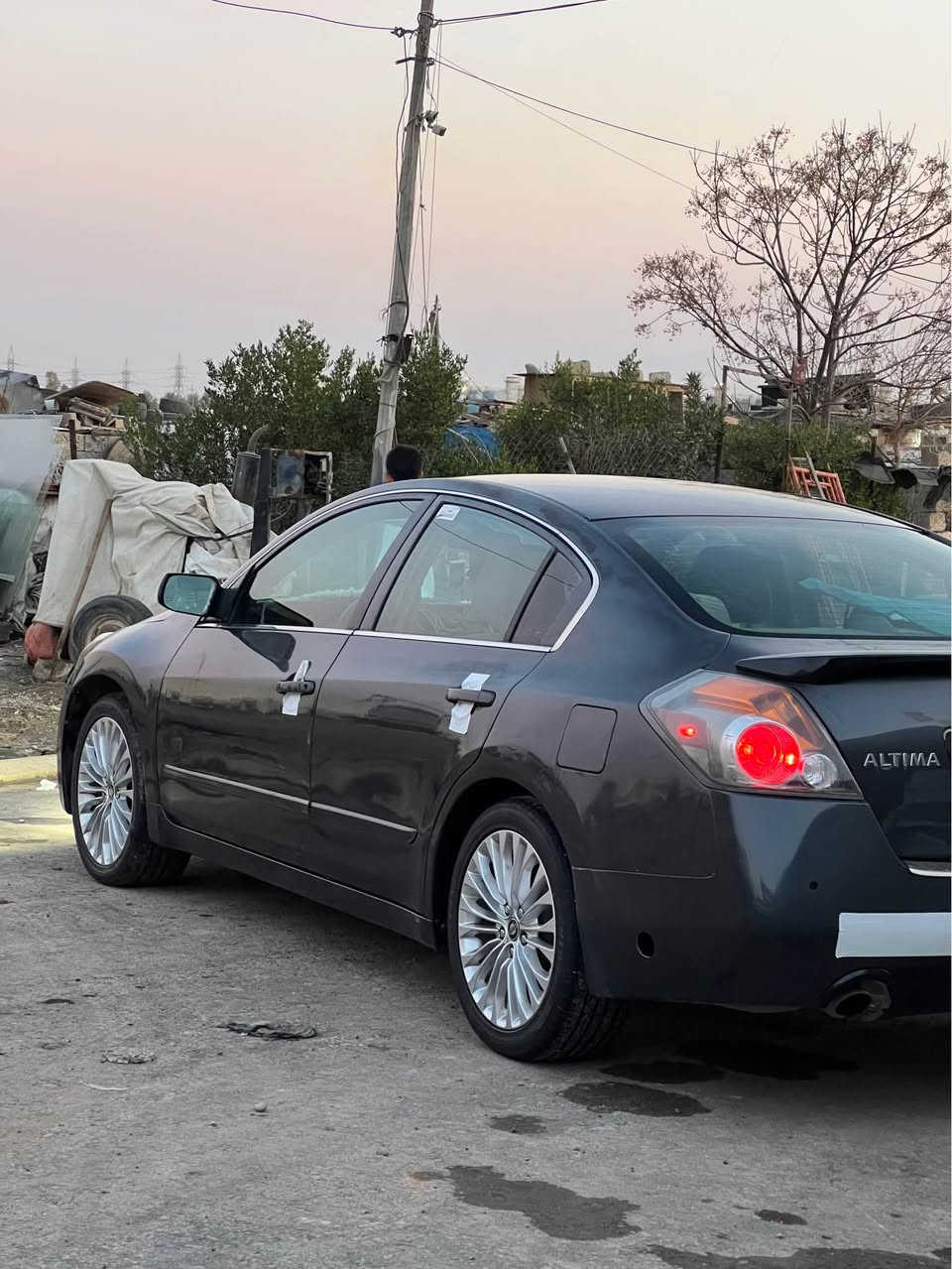 ئلتیما 2009
فرۆشتن و گۆرینەوە 
رەقەم ***********وتسئاپی لەسەرە أربيل, العراق
