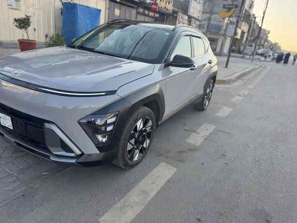 للبيع 
هونداي كونا هايبرد موديل 25 
ماشية 3000 كيلو 
الضرر تبديل باببين
فول مواصفات ماعده الفتحه  شاحن وايرليس حساسات امامية خلفيه رادارات جانبية مريات شفط توجد مواصفات اخرى 
السعر 168 وبيها مجال  مرقم بغداد 
***********
