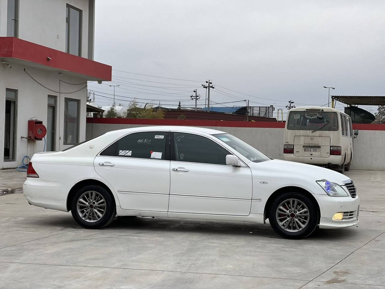 شاهینە بڕاوە  لە ساخ جوانتر نەبوو مەیبە سعری تەنها ٤٣  گەڵا 
١٨٠ 
٢٠٠٥ بەسمە
بێ چاڵ بێ شوخت 
شوشەیی
هەموو گیانی جاهیز کراوە یەک هەزار مەسرەفی تیا نیە
بیانوو بڕڕ 
سفر سفر 
٥٧ km ڕۆشتوە 
***********
***********
ئەدمینی دڵ ❤
