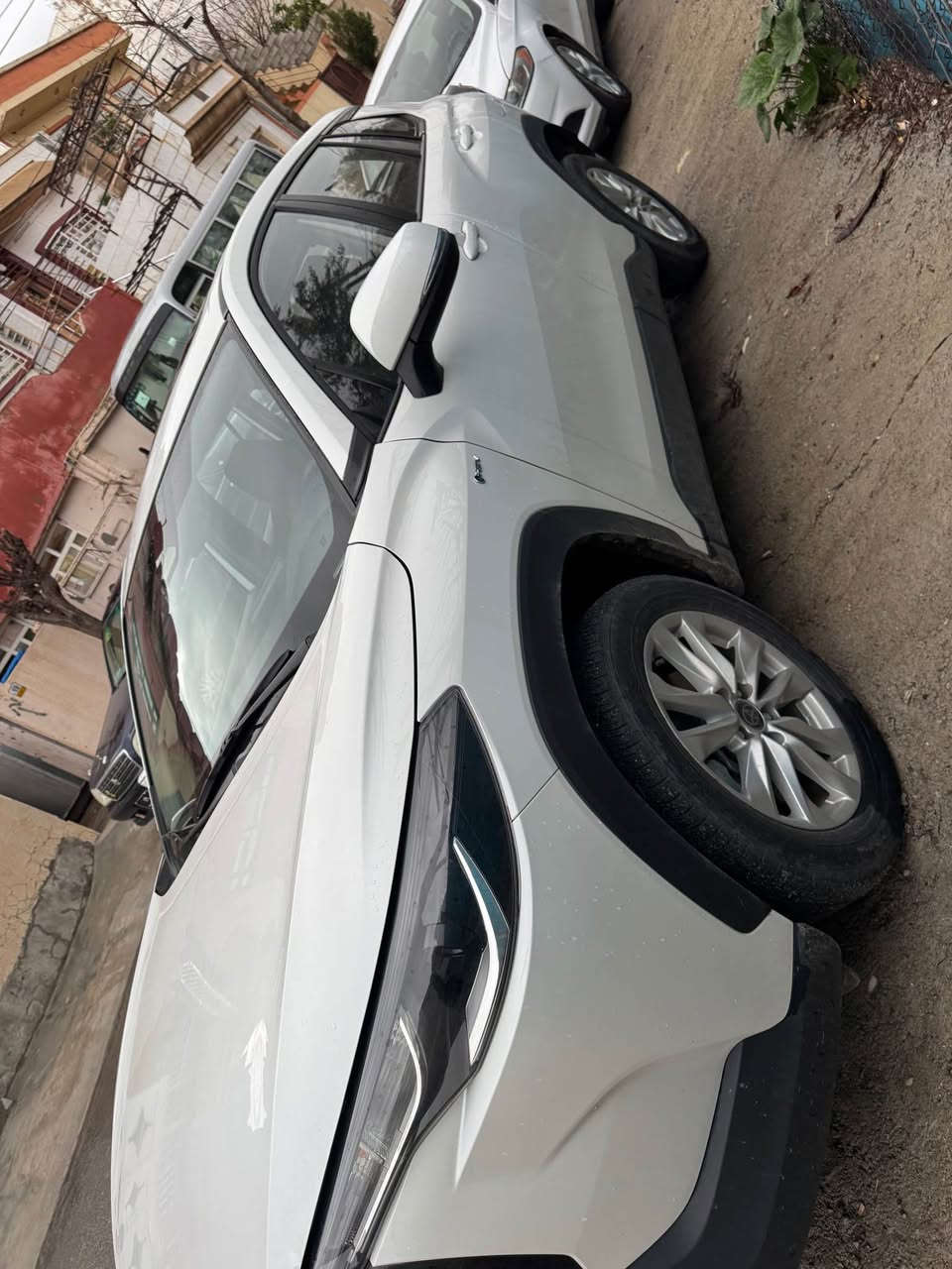 کرۆلا کرۆس 2024
بێ بۆیاخ و بێ دەعم تەنها یەک پەڵە PDR هەیە
فوول مواسەفاتە بە ناوی خۆمانەوەیە
سڵاید و ویل کەپ تەبرید مەرکەزی 
هەموو شتێکی تازەیە
هایبێرد و بەنزینە
دوو بەسمەی شەریکەی لە گەڵایە
شوێن سلێمانی
*********** السليمانية, العراق
