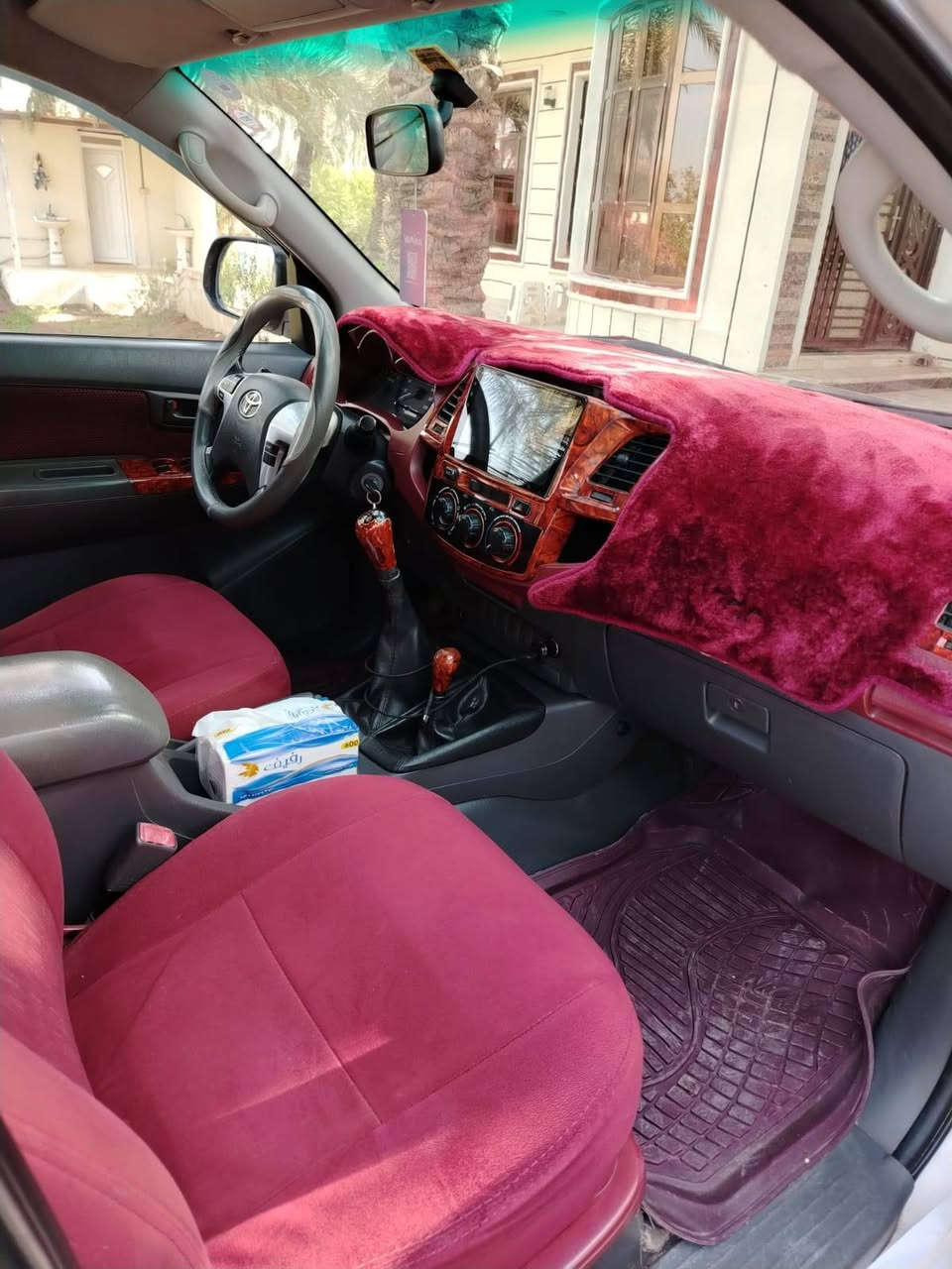 سلام عليكم
تيوتا هايلكس فورويل 2013 سيد نهرو إم البطل  رقم سليمانيه هزه وسنويه جديده ماشيه205الف كيلو  لون مميز  سياره كفاله عامه من صبغ ولتبديل محرك كير كله مكفول سياره جديده جداً 

كير عادي 

شاشه

 كامره دواره

 تحكمات ستيرن

لخ 

السعر 210وبيه مجال بسيط 

تفاصيل اكثر الاتصال ع الرقم 

***********
