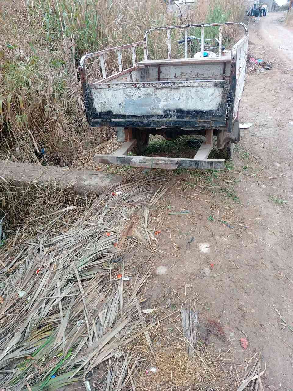 السلام عليكم ستوته للبيع مكاني ديالى بعقوبه السعر 450 وبيهه مجال هاذه رقم صاحبهه الشراي يتصل ***********
