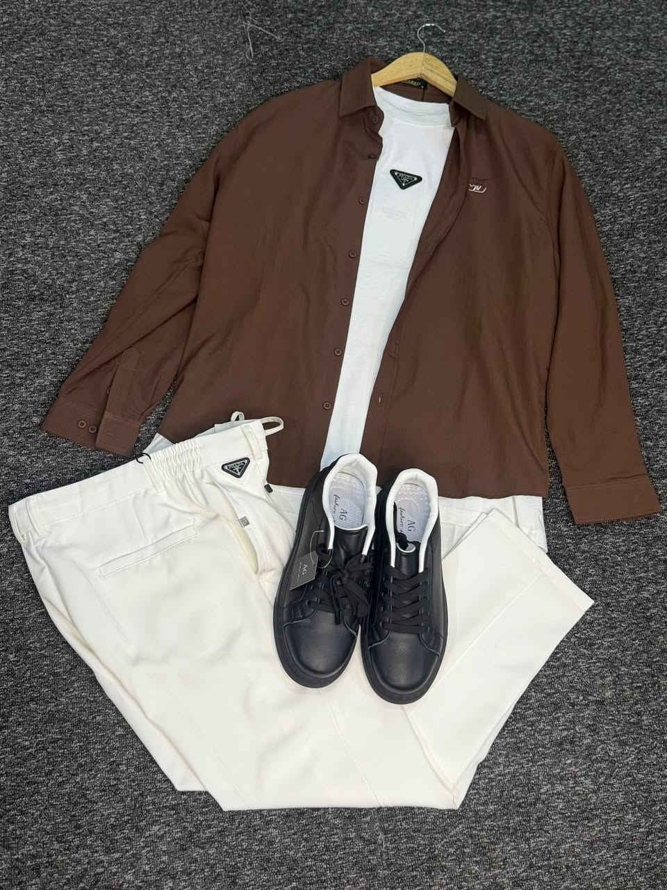 سيتات العيد ❤️
اسعار مناسبة 
العنوان الكريعات مجاور مطعم البلام 
لمه للألبسة الرجالية  ☑️


**إذا كنت صاحب هذا الإعلان وتريد حذفه لأي سبب، رجاءا أرسل رسالة إلى الدعم الفني**