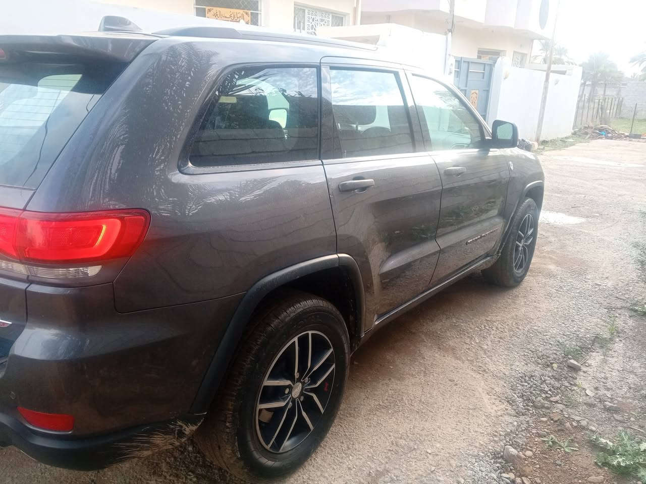 سلام عليكم
جيب لاريدو 17وارد امريكي
السياره مزود فول واحد. على واحد 
المواصفات 
صندوق كهربائي 
كراسي جلد 
مكينه 3.6
دبل اكزوز 
فور ويل 4×4
رقم السياره بابل 
انضمه انزلاق وصعود جبال وهواي مواصفات
ضرر السياره جامرلوغ امامي ثنين وبنيد وباب السائق ول بصفه تعديل شي بسيط 
السعر 220ورقه 
الاستفسار اكثر ‏‪***********‬‏
مكان السياره ..ديالى
