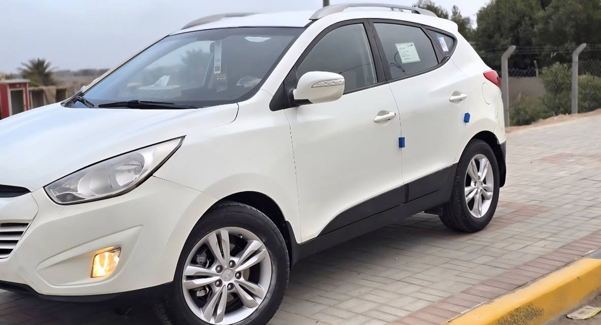 سلام عليكم توسان 2012 حرة رقم مثنى سنوية 2027 فقط جاملغ مصبوغ ولباقي كفالة مواصفات شاشة كامرة ويلكب شاير بل مري تحكم ستيرن لستفسار *********** مكان سيارة سماوة
