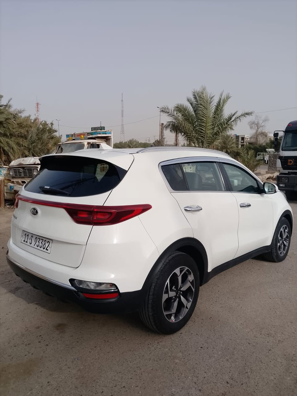 كيا سبورتج للبيع موديل ٢٠٢١ وارد امريكي حادث جاملغ وشويه بل بنيد يعني قطعتين نص فول سياره جديده لوك ماشيه ٥٢ ميل سونار مرفق مع المنشور صور امريكا مع المنشور مكان السياره بغداد البلديات السعر ١٥٥ ورقه ***********
