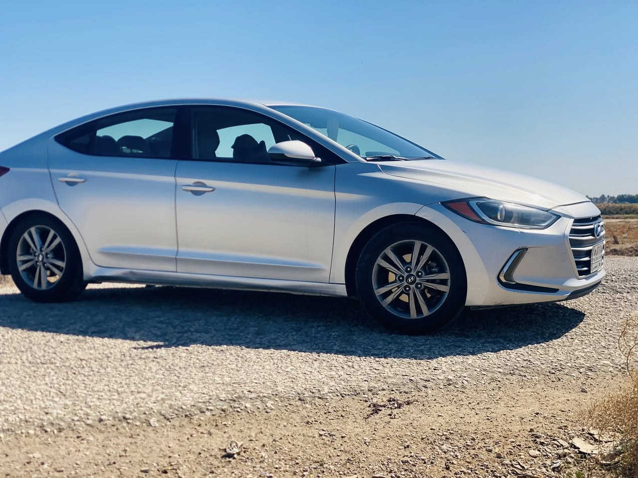 السلام عليكم ورحمة الله وبركاته اخوان
النترا 18 بابل بسمي كير مكينه شرط ع وضع شركه 
ماشيه 115m السياره بيه فقط البنيد تبريد صدر تخم تاير كله 100 ب100 
مواصفات معروفه تحكم ستيرن
كأمره دواره
رادار جانبي 
حساس خلفي 
شاشه ubs
قطعتين تبريد 
داخل صاج 
وبقيه المواصفات معروفه 

مكان سياره حلة 🇮🇶وبل عافيه عل ياخذها 

رقم تلفون ***********
