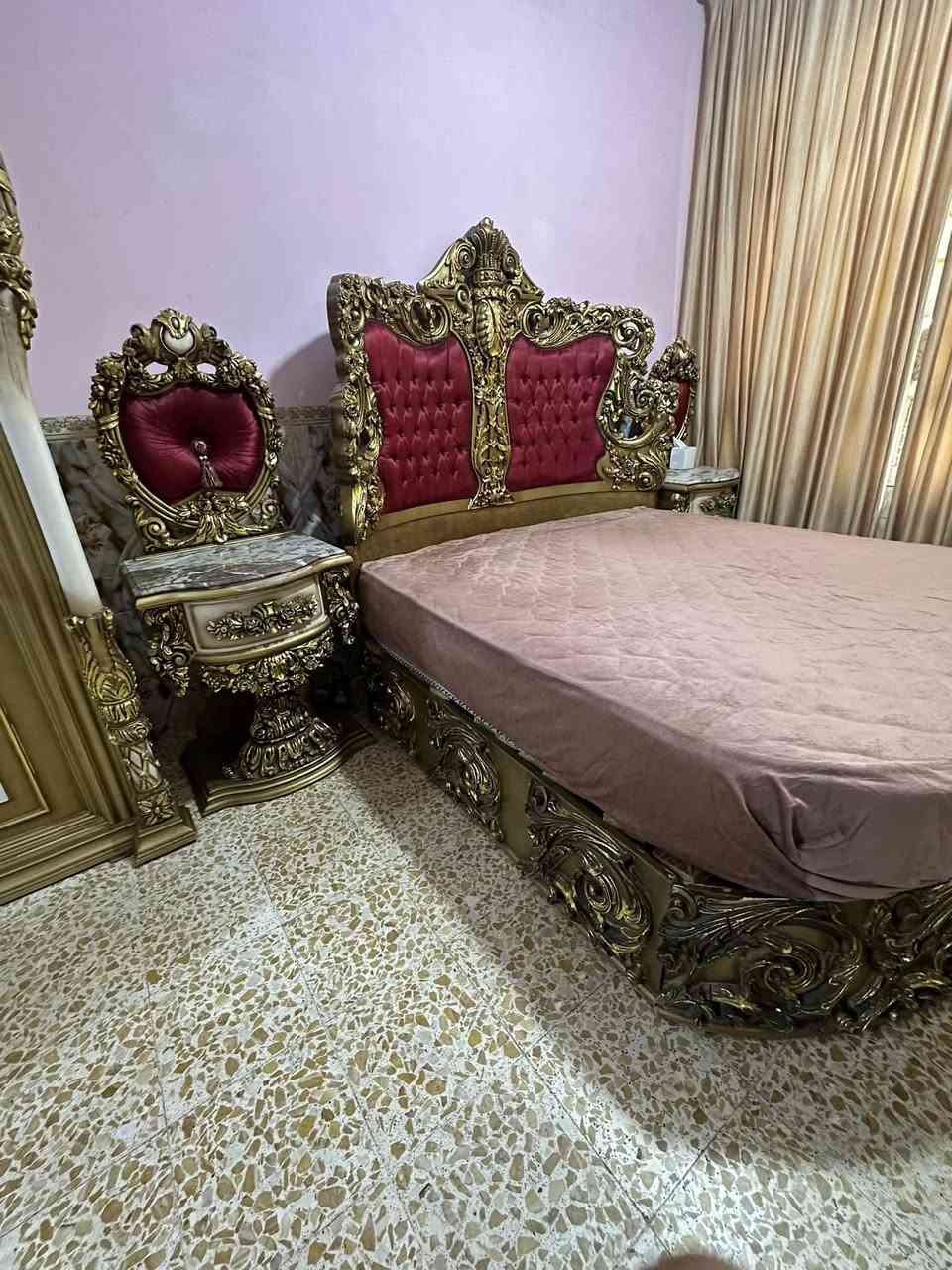 غرفه زان مصري للبيع نضيفه جدا 
قيم بليرضي الله مكان بغداد
***********
