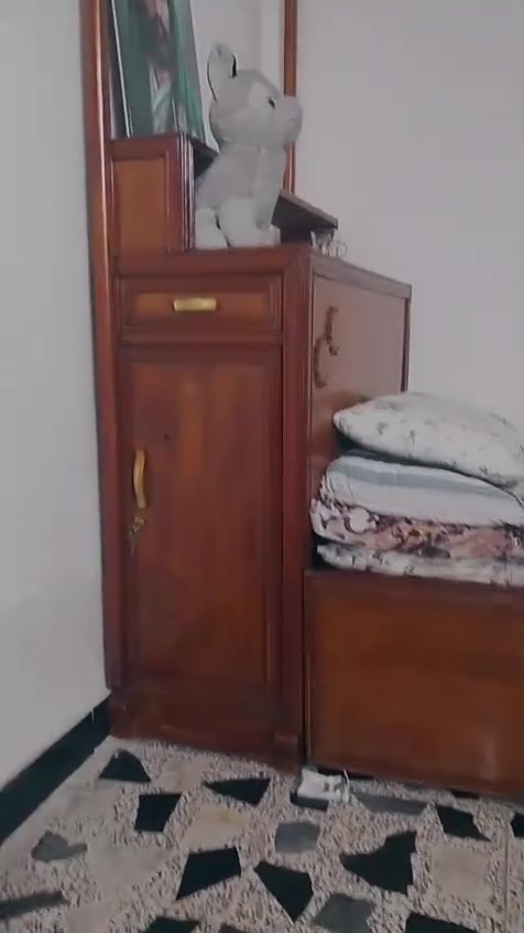 السلام عليكم جربايه العرض متر ونص والطول مترتين صاج جديده مستخدمه قليل العنوان بغداد حي طارق الميه وعشره رقم التليفون ***********

