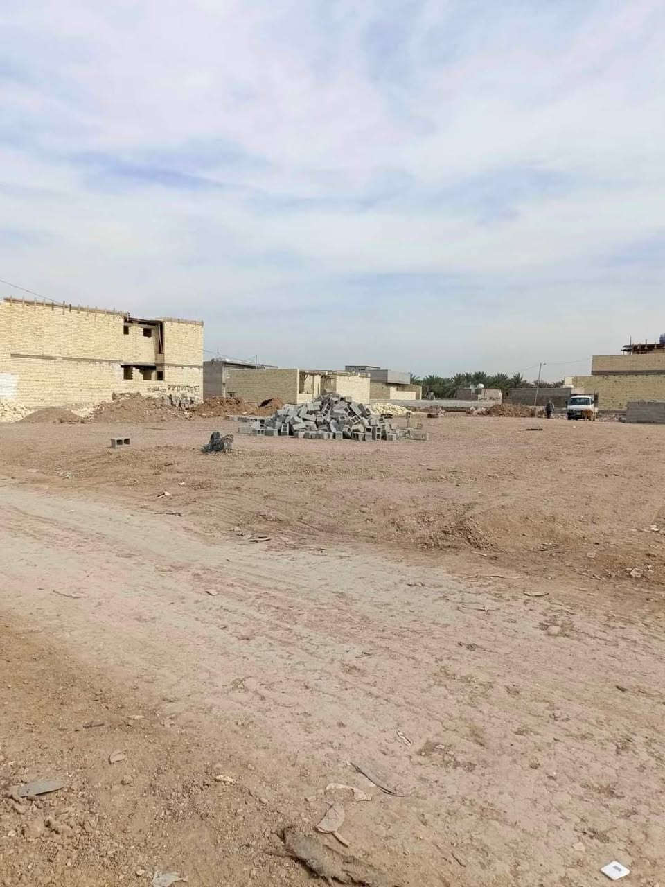 ❤️ { بسم اللـه الرحـمن الـرحيم }

 السلام عليكم . 
 يوجد لدينا  قطع اراضي للبيع 10/2و10/3ملاسقه للمنطقه السكنيه  توزيع صدامي طابو صرف سكني ومفتوحه القروض عليها يعني تكدر تسحب قرض وتبني  وعليها اجايز بناء رسميه  كاملاً  وصادر كتاب المجاري وسوف يتم المباشره في الوقت القريب  سحب ماء للأستثمار او السكن فرصتك الوحيده سارع واشتري .✍🏻  
(طابو البياع) (بلدية الرشيد) 
الموقع الكرخ خالف حي التراث خلف كليه السلام خالف الكفئات
- لطفاً يرجى قراءة التفاصيل جيداً - 👇🏻

📌 مفروزه و مرسمه الحدود وشوارعها مكصوصه ومثبته بمختلف المساحات  توجد 50م 100م 200م 250م125م
 فرصه اسثماريه لا تعوض كونها اراضي ملتسقه بالمنطقه السكنيه  مما يجعلها في صعود مستمر 
مع ازدياد في النشاط العمراني وحركه في بناء الدور السكنيه وذلك يجعلها منطقه سكنيه واعده في المستقبل القريب 🏢🏠 
 قطع اصوليه 100‎%‎ كل قطعه باسم صاحبها المباشر  ثاني يوم فتح البيان 👍🏻
 للأستفسار اكثر عن اسعار القطع او الاتصال بالرقم الموضح بالاسفل 👇🏻 🏨
العنوان ::علي العامري  يوجد واتساب 📍
للاستفسار   *********** 📌
