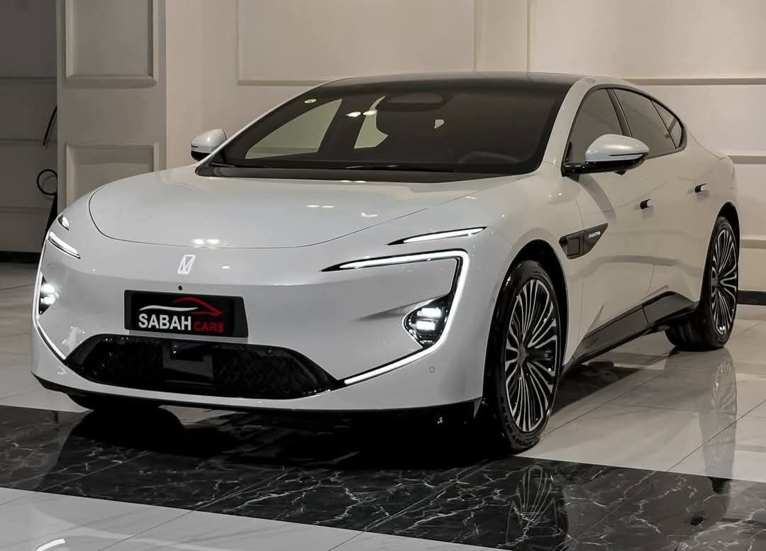 أفاتر 12 ألترا إكستند رينج موديل 2025 بلكن هايبرد
AVATR 12 Ultra Extend Range – 2025
0KM
• نوع النظام: هايبرد قابل للشحن (Plug-in Hybrid)
• المحرك: 1.5 لتر تيربو
• سعة البطارية: 39.5 كيلوواط/ساعة
• القوة الإجمالية: 314 حصان

💎 ســعــر ✅ ::  الــرد تلقائي 📮

• عزم الدوران: 367 نيوتن.متر
• عدد الأسطوانات: 4 أسطوانات
• السرعة القصوى: 190 كم/س
• التسارع 0 – 100 كم/س: —
• استهلاك الوقود: 2.75 لتر / 100 كم
• سعة خزان الوقود: 45 لتر
• مقاس الإطارات: 265/40 R21
• ناقل الحركة: E-CVT
• الأبعاد (ارتفاع × عرض × طول): 1450 × 1999 × 5020 مم
• نوع الهيكل: سيدان
• عدد المقاعد: 5 مقاعد
• مقاس الجنوط: 21 إنش

رقم صاحب سيارة : ***********
