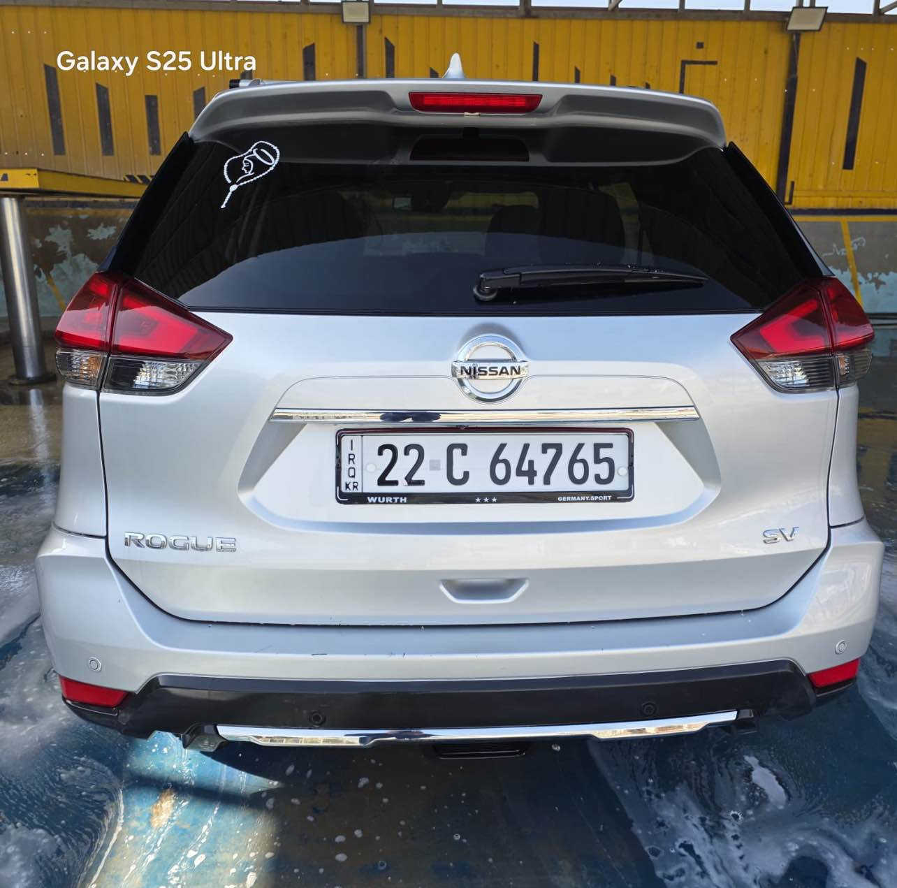 نيسان روج مواصفات Sv موديل 2020 
 
السياره بيها قطعتين صبغ  بدون شاصي برشوت ممفتوح على وضع الشركه بدون مصرف رقم جديد هزه جديد 
مكينه 2500 /V4
صندوق شفط 
لايتات زينون 
شاشه جبيره لمس 
رادار / تثبيت سرعه 
كشنات تدفئه 
نظام ايكو / سبورت 

السعر 168 بيها مجال بسيط 
موقع السياره دهوك / *********** دهوك, العراق
