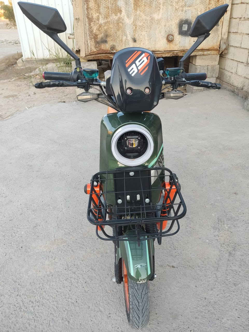 السلام عليكم ماطور للبيع R 9 جديد مستخدم أقل شهر دبل سويج دبل بصمه للاستفسار ***********
